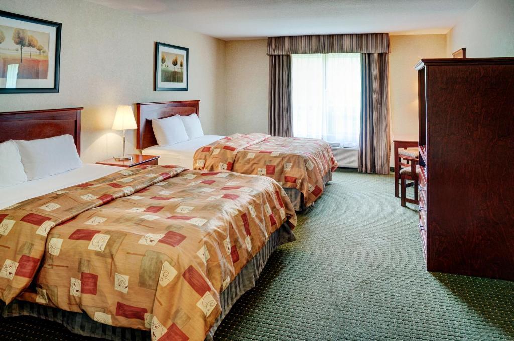 Lakeview Inns & Suites - بحيرة سليف الغرفة الصورة